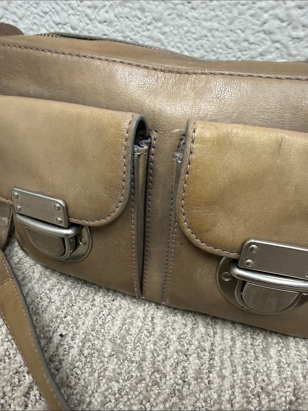 Vintage Fossil Brown Leather Double-Pocket Crossbody Bag - Picture 3 of 13
